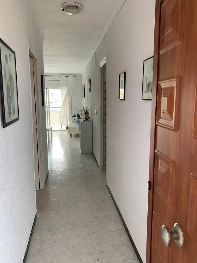 Bonito Apartamento En Roses Zona Familiar